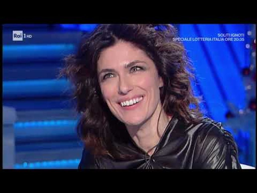 Anna Valle Eta Marito Figli Carriera Chi E L Attrice Newsby