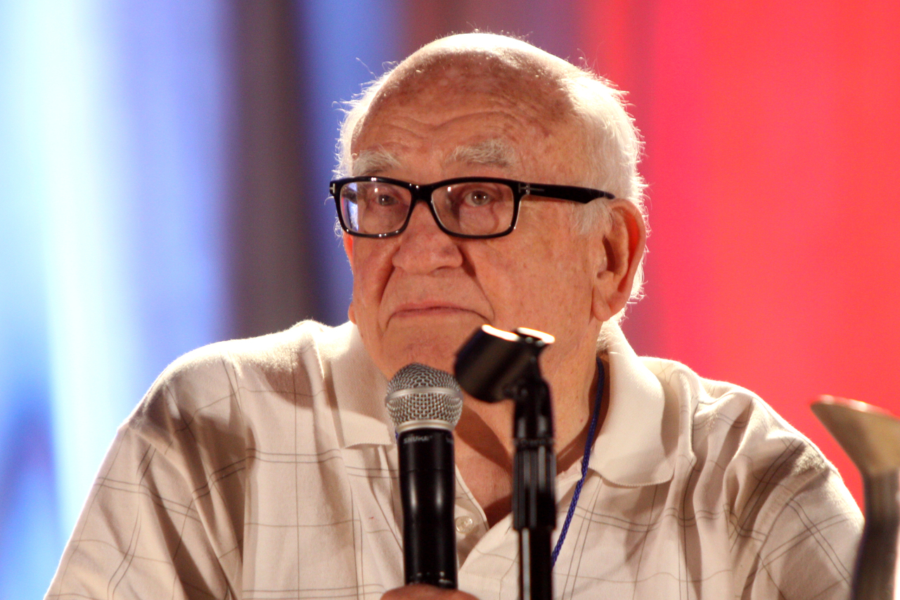 Ed Asner, addio all’attore celebre per il ruolo di Lou Grant