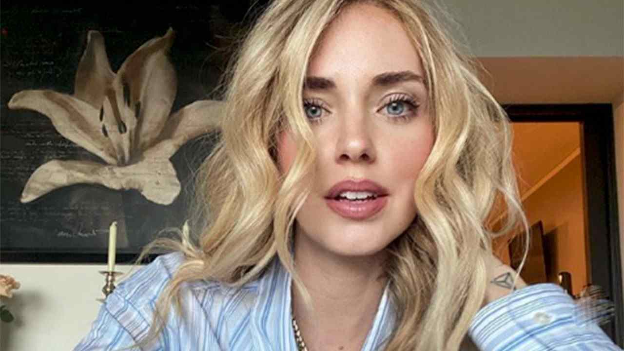 Chiara Ferragni Pubblica Questa Foto, Ma I Fan Notano Il Dettaglio