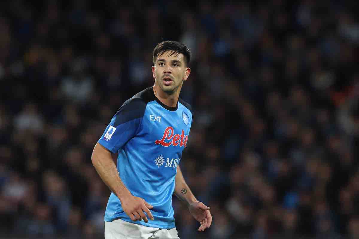 Giovanni Simeone in campo 