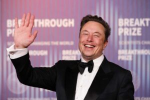 Elon Musk e la lotteria da un milione di dollari al giorno per aiutare Trump