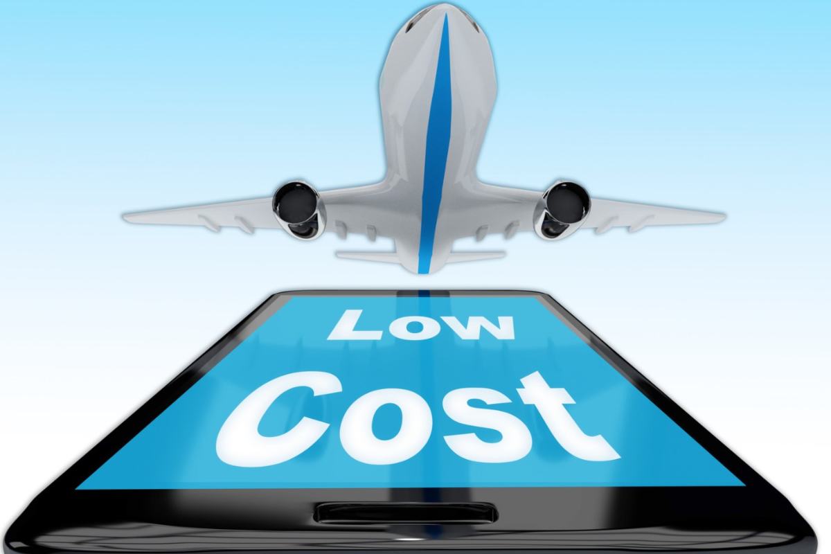 come aumentano prezzi voli low cost