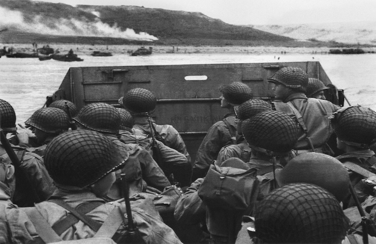 Truppe che stanno per sbarcare in Normandia