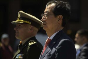 Il presidente ad interim della Corea del Sud Han Duck-soo