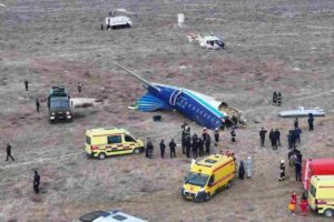 L'aereo passeggeri precipitato in Kazakistan