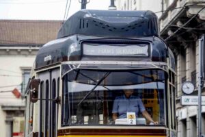 Sciopero del trasporto pubblico - Nella foto: un tram fuori servizio a Milano