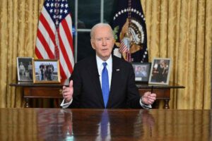 Joe Biden durante il suo discorso d'addio