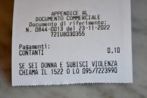 La lotteria degli scontrini non è più popolare come in passato - Nella foto: uno scontrino fiscale