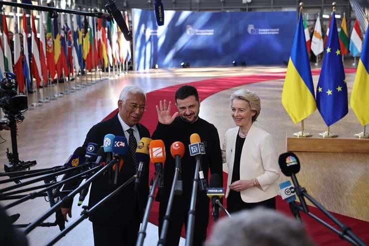 Antonio Costa,Volodymyr Zelensky e Ursula von der Leyen